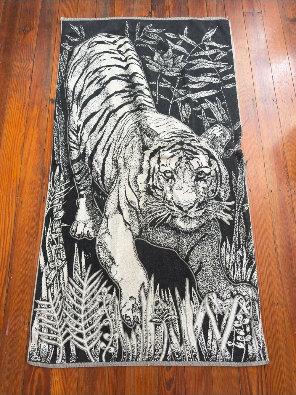 Vintage reversible tiger beach towel black and white 32x60”